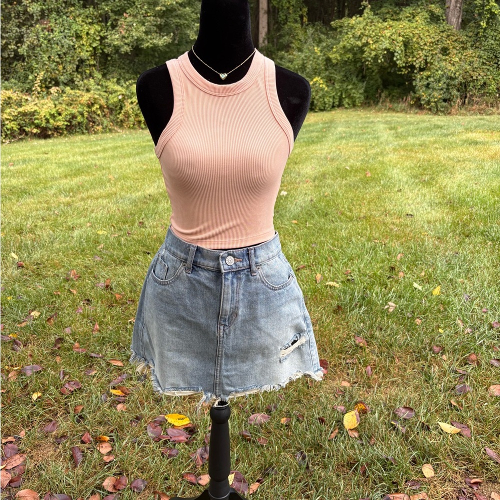H&M Divided Light Pink Ribbed Top - Picture 3 of 4